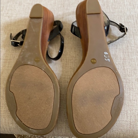 Jessica Simpson Sandler - Picture 2 of 2